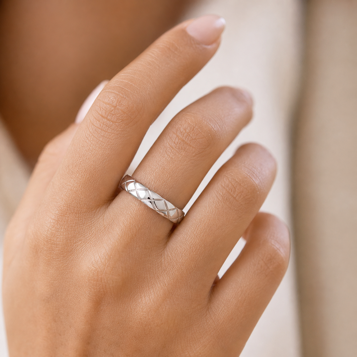 Lucienne Ring